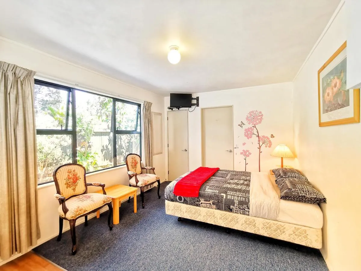 Atarau Grove Studio Paraparaumu Apartment